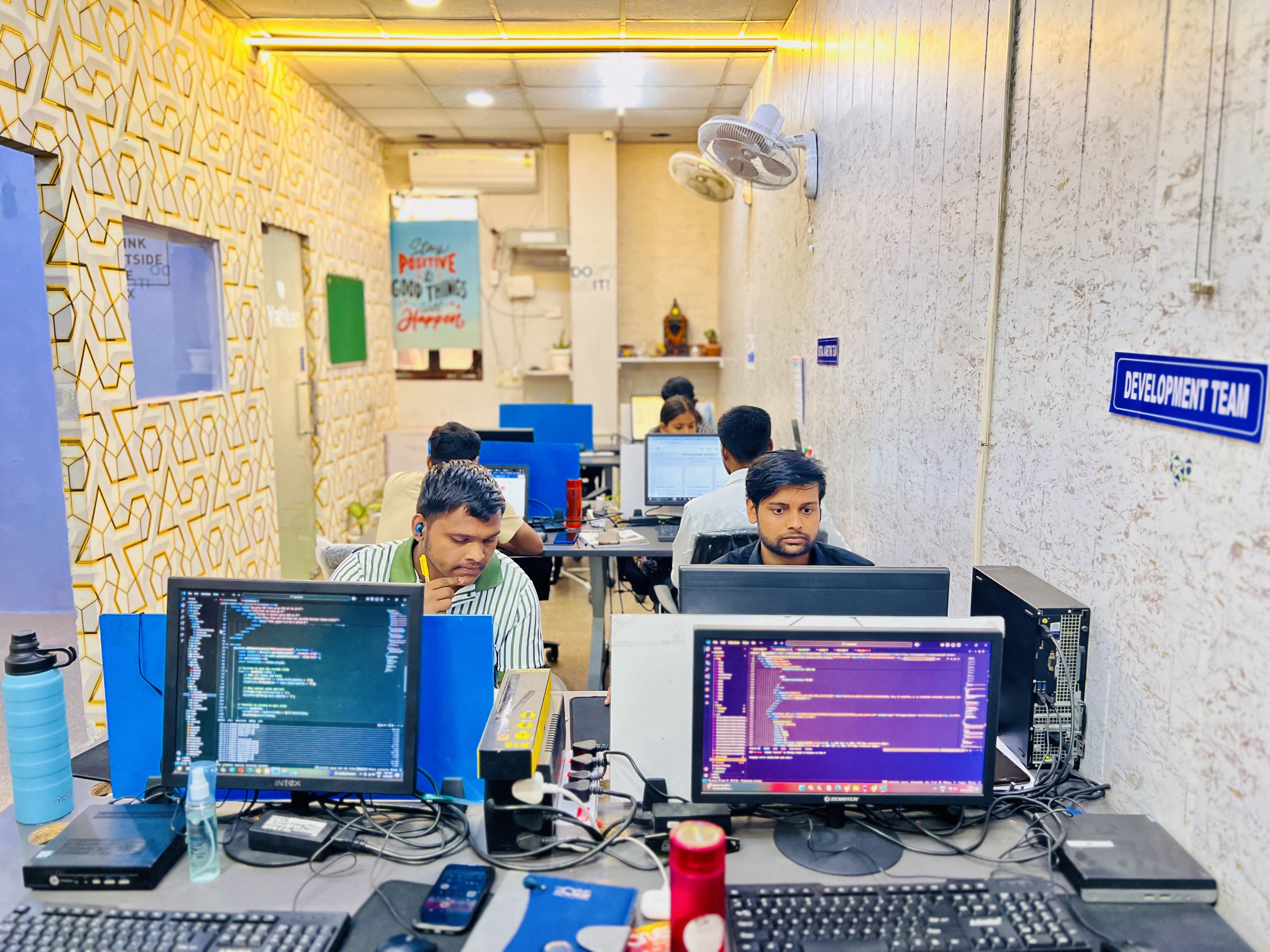 Team collaboration at Sranktech